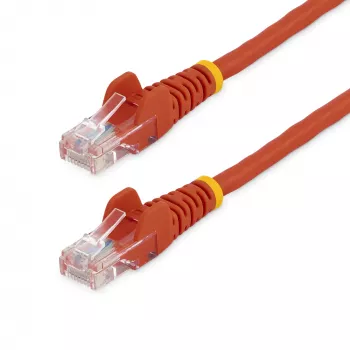 StarTech.com Cat5e komutacinis kabelis su neužsikabinančiomis RJ45 jungtimis – 1 m, raudonas