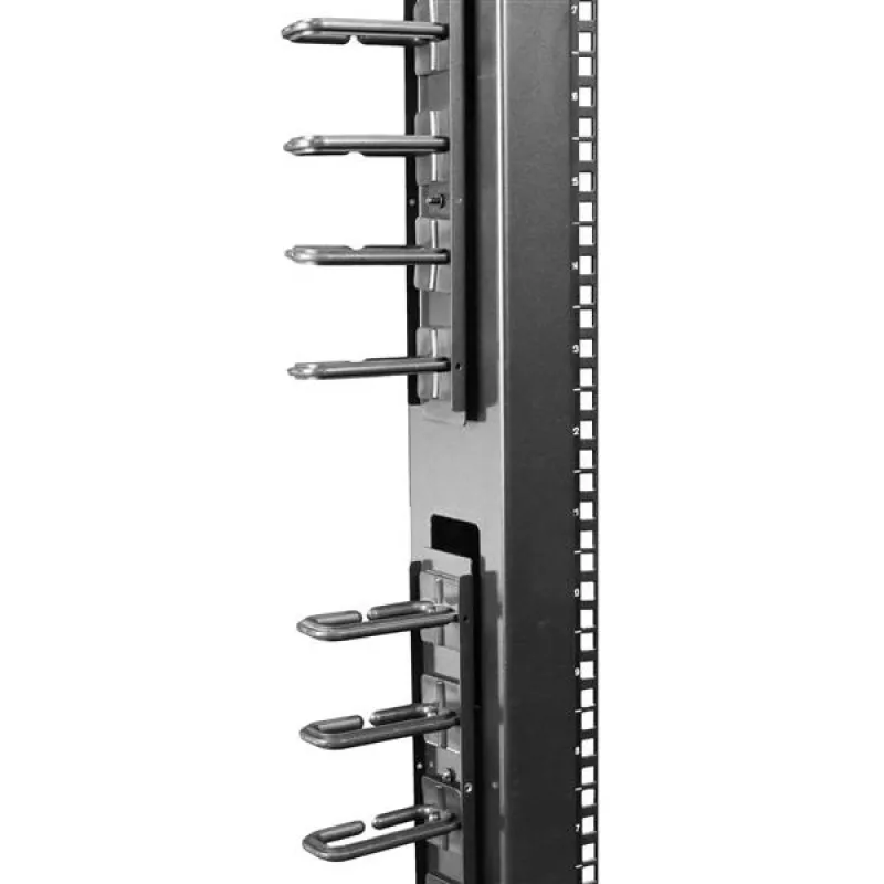 StarTech.com vertikalus kabelių tvarkyklė su D formos žiedais - 0U - 6 pėd.