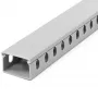 StarTech.com atvirų lizdų kabelių tvarkyklė su dangčiu, 1-1/2 col. (38 mm) P x 1 col. (25 mm) A – 6,5 pėd. (2 m) ilgio – 1/4 col. (8 mm) lizdai, PVC tinklo kabelių slėptuvas/sieninis vielos kanalas, talpina iki 20 kabelių, UL sąraše