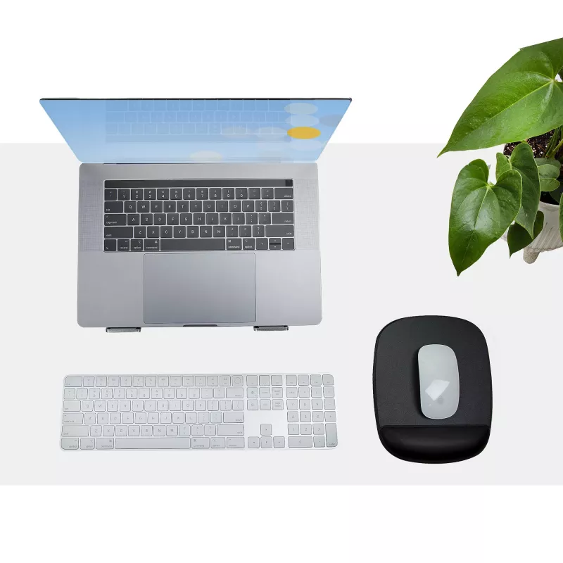 StarTech.com pelės kilimėlis su riešo atrama, 6,7x7,1x0,8 colio (17x18x2 cm), ergonomiškas pelės kilimėlis su riešo atrama, stalo riešo pagalvėlė su neslystančiu PU pagrindu, minkštas gelio pelės kilimėlis su delno atrama