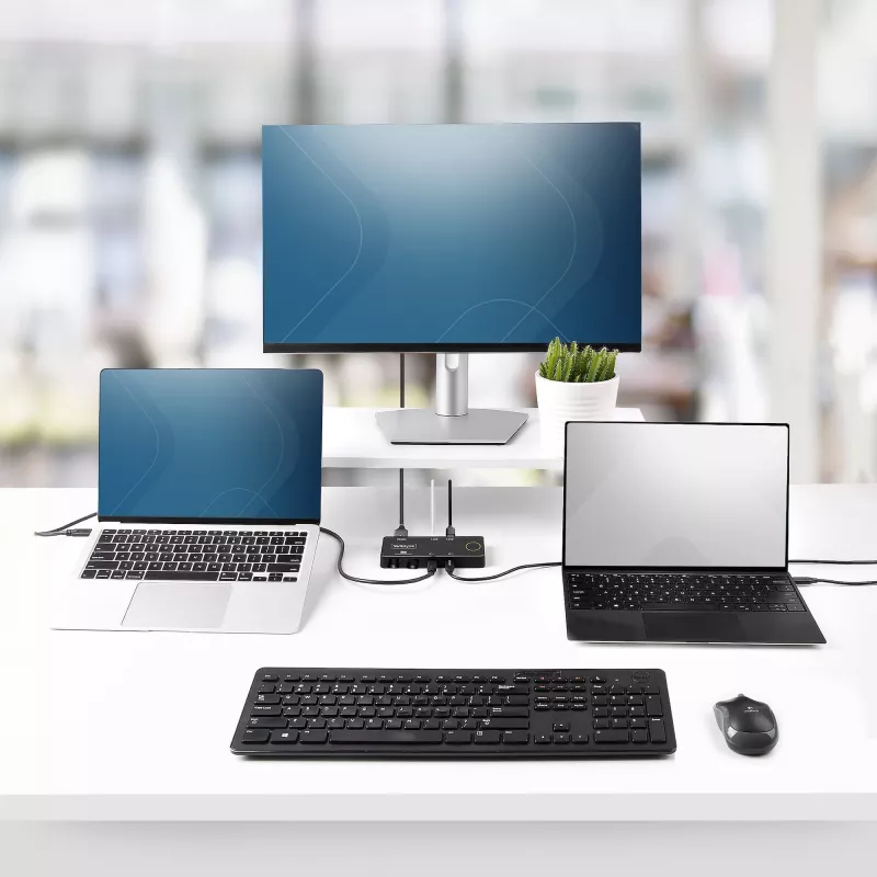 StarTech.com 2 prievadų USB-C KVM jungiklis, vienas 4K 60Hz HDMI monitorius, dvigubi 100W maitinimo perdavimo prievadai, maitinamas per magistralę, suderinamas su USB Type-C/USB4/Thunderbolt 3/4 – mažas korpusas