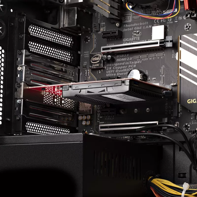 StarTech.com U.3 į PCIe adapterio plokštė, PCIe 4.0 x4 adapteris 2,5 colio U.3 NVMe SSD diskams, SFF-TA-1001 PCI Express išplėtimo plokštė staliniams kompiuteriams / serveriams, TAA atitinkanti – nepriklausoma nuo OS
