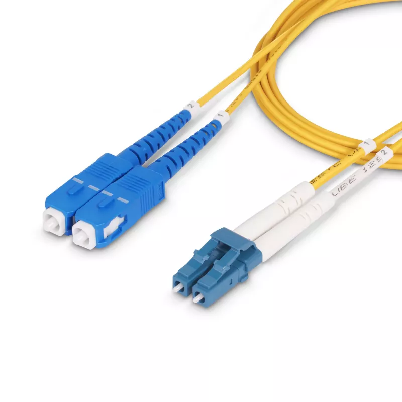 StarTech.com 20 m (65,6 pėd.) LC į SC (UPC) OS2 vienmodis dvipusis šviesolaidinis kabelis, 9/125 µm, 100G, nejautrus lenkimui, mažas įterpimo nuostolis – LSZH šviesolaidinis sujungimo laidas