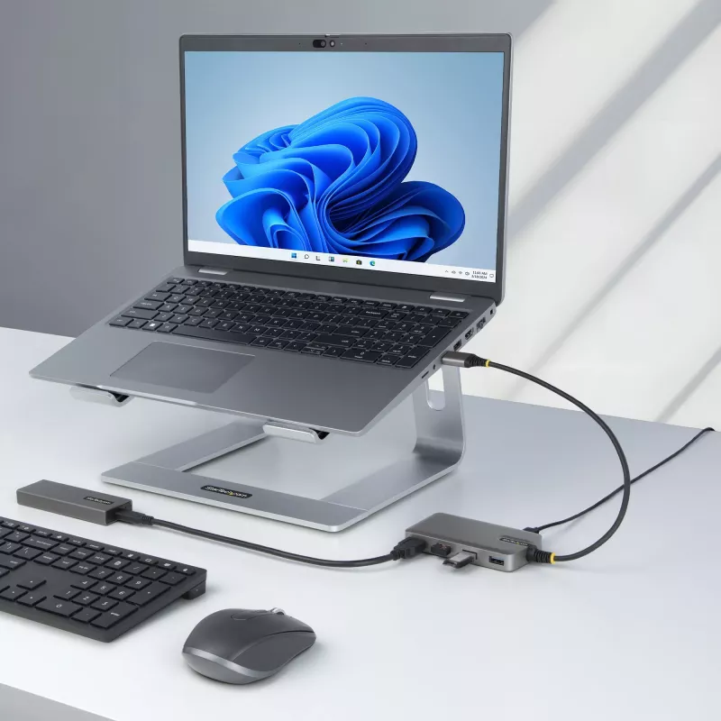StarTech.com 4 prievadų USB-A šakotuvas, 5 Gbps, maitinamas per magistralę, USB-A į 4x USB-A šakotuvas su USB-C pagalbiniu maitinimo įvadu, 1 pėdos / 30 cm prieglobos kabelis, nešiojamasis staliniam / nešiojamam kompiuteriui skirtas USB šakotuvas
