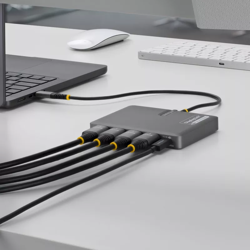 StarTech.com USB-C į keturių monitorių darbo vietos adapteris, 4K 60Hz HDMI, 140W PD maitinimo perdavimas nešiojamam kompiuteriui įkrauti, USB prievadas belaidei klaviatūrai / pelei, TAA