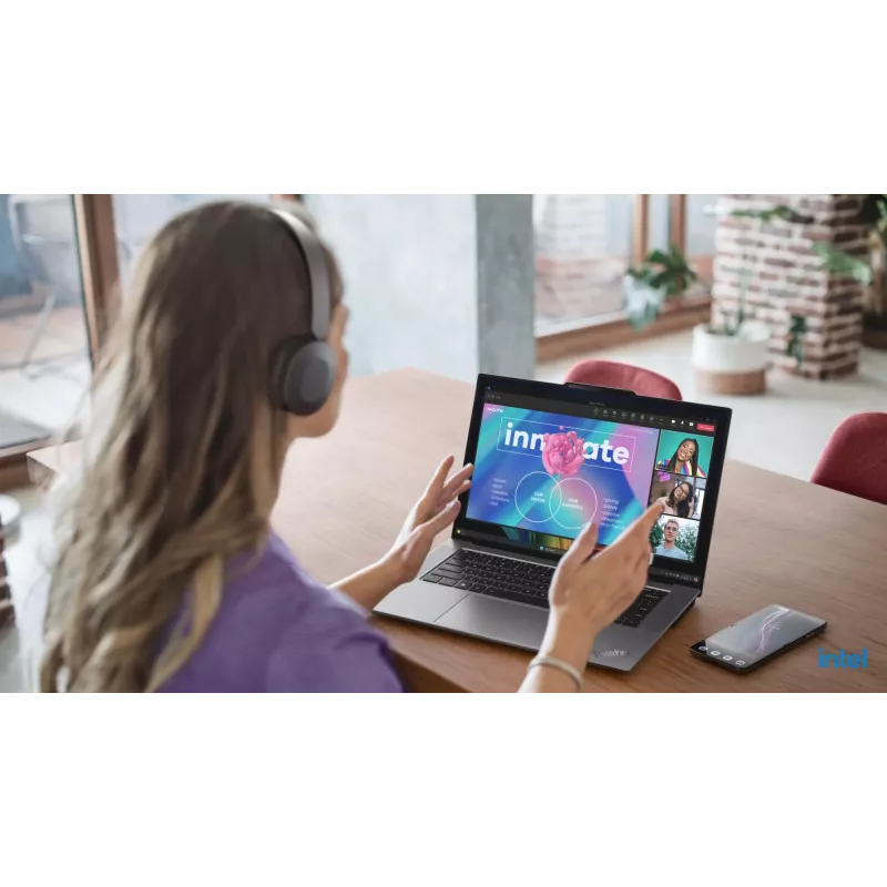 Laptop Lenovo ThinkPad X9-15p Gen 1 Aura Edition Copilot+ 358H 15.3 col. jutiklinis 2,8K 64 GB RAM 1 TB SSD Wi‑Fi 7 Windows 11 Pro
