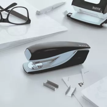 Leitz WOW 5502 metalinis segiklis 30 lapų, 30 lapų, juoda, P3, metalas, plastikas, 80 g/m², 4 cm