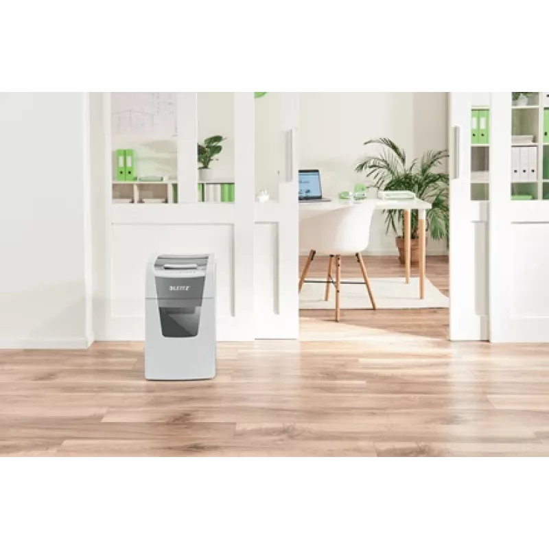 Leitz IQ Autofeed Office 150 automatinis popieriaus smulkintuvas P5, mikro pjovimas, 22 cm, 2 x 15 mm, 44 l, 500 lapų, 55 dB