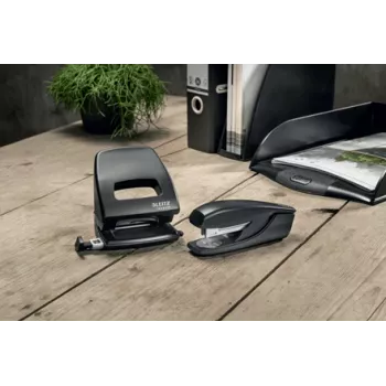 Leitz NeXXt Recycle skylamušis, 30 lapų, juodas, plastikinis, 8 cm, 5,5 mm, A6