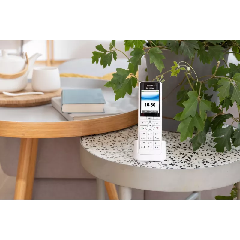 DECT belaidis ragelis FRITZ X6 baltas International — garsiakalbis, atsakiklis, 100 įrašų telefonų knyga