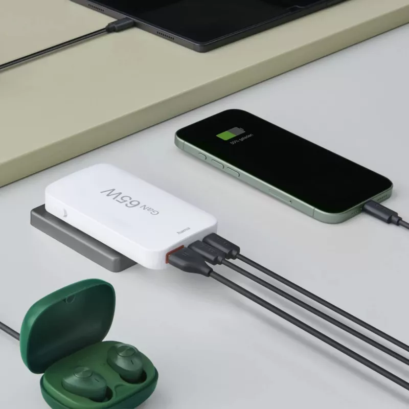 Hama 00125144 mobilusis įkroviklis Ausinės, Nešiojamas kompiuteris, Išorinė baterija, Išmanusis telefonas, Planšetinis kompiuteris Baltas AC Greitas įkrovimas Vidinis