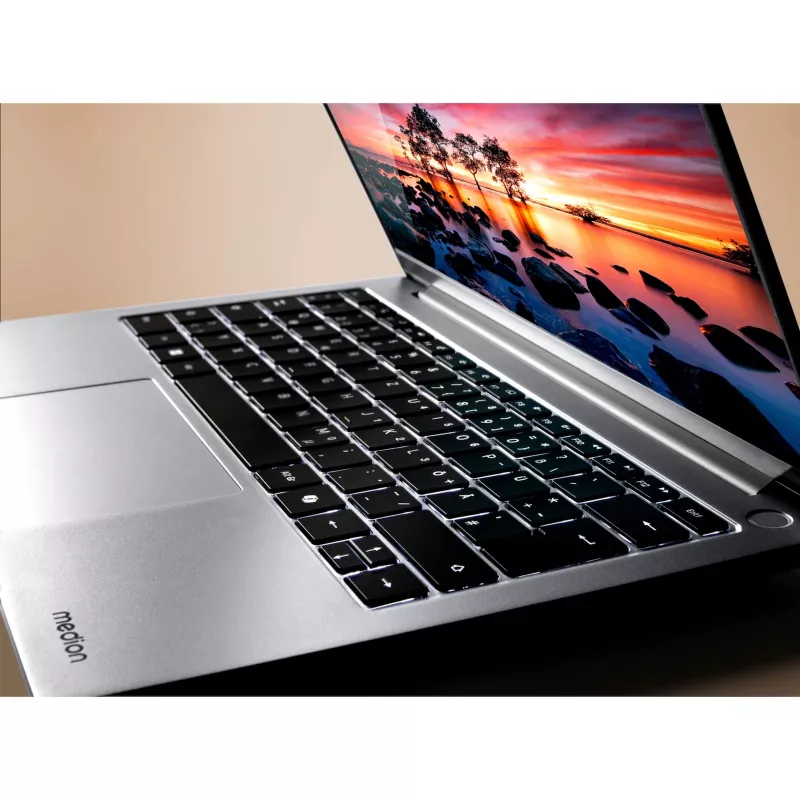 MEDION 30040132 nešiojamasis kompiuteris Intel Core 5 120U 35.6 cm (14 colių) 2.8K 16 GB DDR4-SDRAM 512 GB SSD Wi-Fi 6 (802.11ax) Windows 11 Home juodas