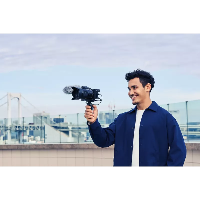Sony α 6400 + SEL18135 MILC 24,2 MP CMOS 6000 x 4000 pikselių juoda