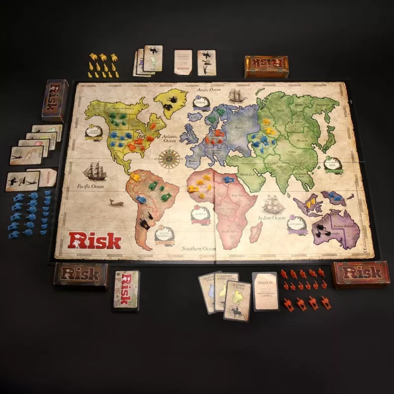 Stalo žaidimas Hasbro Gaming Risk War Rekomenduojamas amžius 10 metų