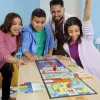 Monopoly Knockout šeimos vakarėlių žaidimas, greitai žaidžiami stalo žaidimai, amžius 8+, 2–8 žaidėjai, 20 min.
