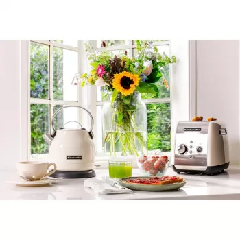 KitchenAid 5KEK1222EAC elektrinis virdulys 1,25 L 2200 W Juoda, Kreminė, Nerūdijantis plienas