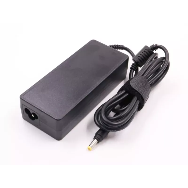 CoreParts MBA1313 maitinimo adapteris / keitiklis Vidinis 90 W Juoda