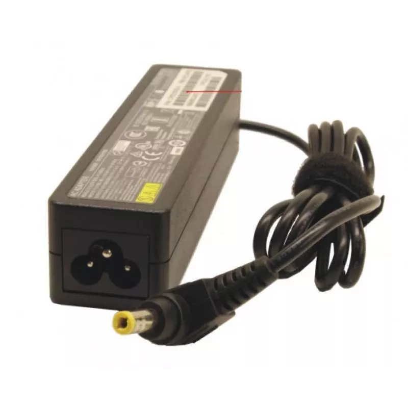 Fujitsu FUJ:CP531976-XX maitinimo adapteris / keitiklis Juoda