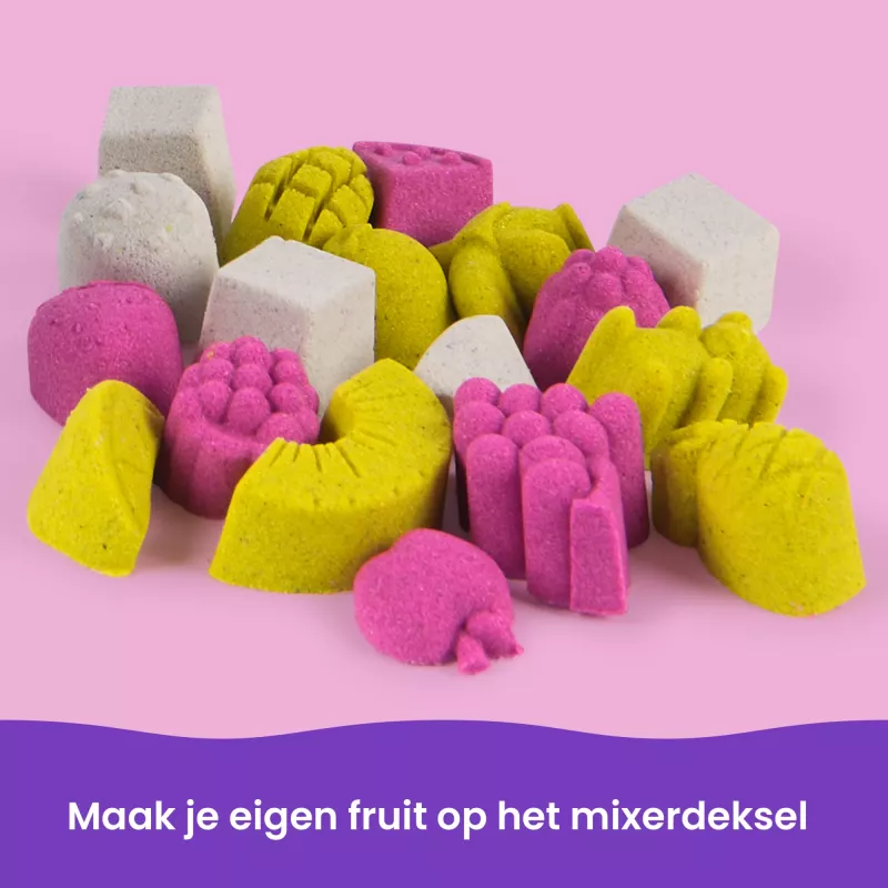 Kinetic Sand, Smoothie Mixer žaidimų rinkinys, Velykų krepšelio priedai, apima 14 oz formuojamo žaidimo smėlio, įrankiai ir ledinuko formelė, žaidimo maisto žaislas