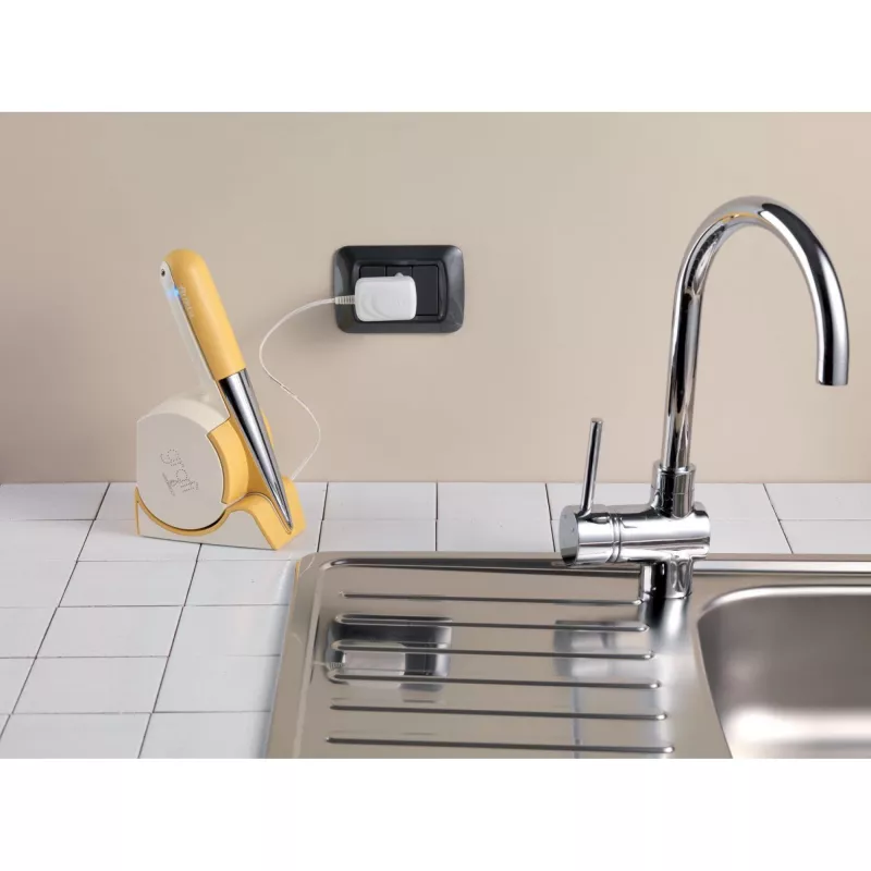 Ariete 457 Gratì Waterproof - Vandeniui atspari elektrinė tarka - Belaidė - Tinka plauti po tekančiu vandeniu - 2 nerūdijančio plieno voleliai - Balta ir geltona