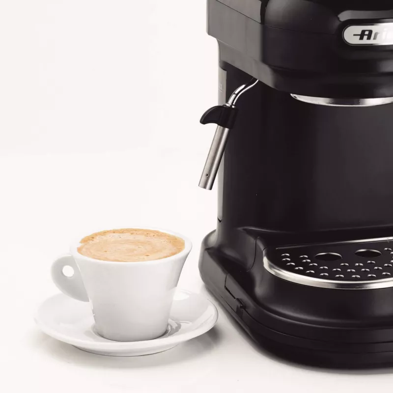 Ariete 1318 Moderna espreso aparatas su integruota kavos malūnėliu, kavos pupelėms ir maltai kavai, pieno putojimo cappuccino ruošėjas, 1 ir 2 puodelių filtras, 1080 W, 800 cc, juoda