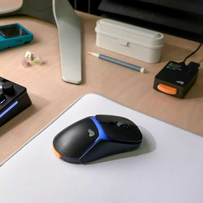Glorious Gaming Model O3 belaidis žaidimų pelė - InfinitePlay keičiamų baterijų sistema, 8k apklausa, 130 mln. paspaudimų optiniai jungikliai, itin lengva 66g, 30K DPI optinis jutiklis, RGB - juoda