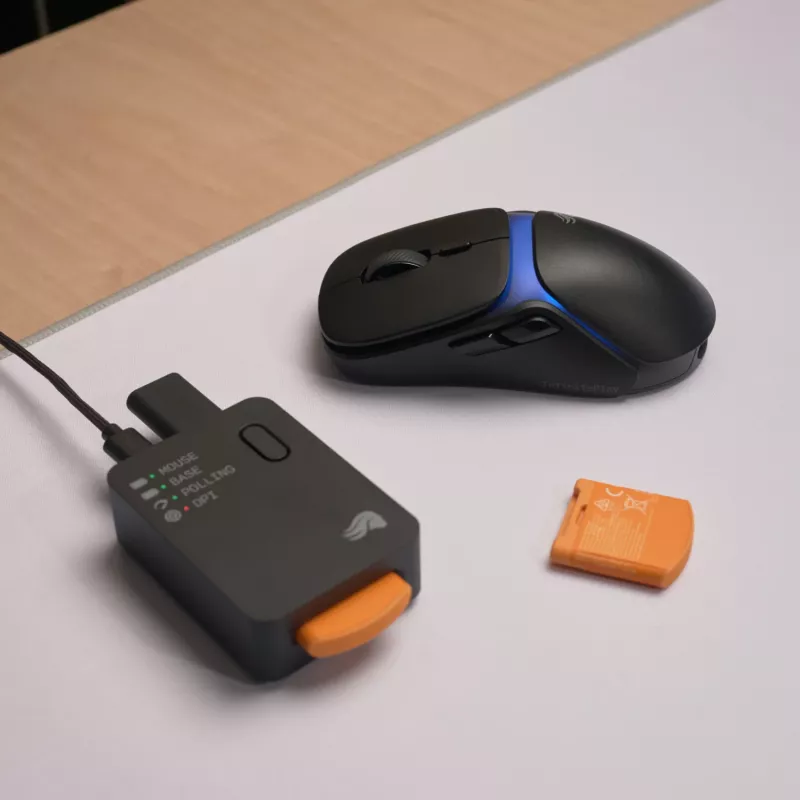 Glorious Gaming Model O3 belaidis žaidimų pelė - InfinitePlay keičiamų baterijų sistema, 8k apklausa, 130 mln. paspaudimų optiniai jungikliai, itin lengva 66g, 30K DPI optinis jutiklis, RGB - juoda