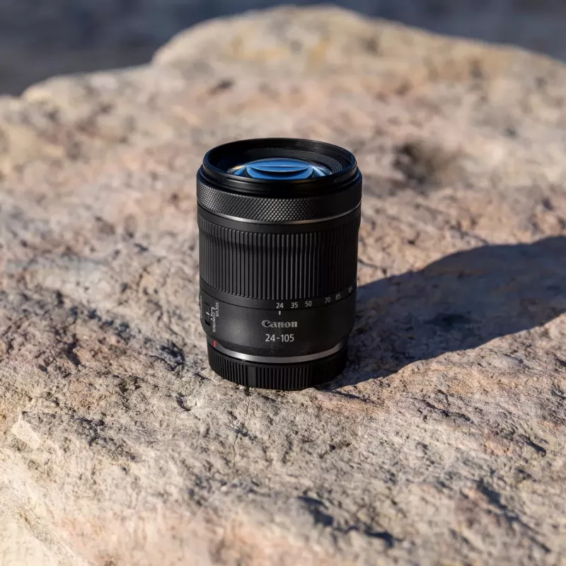 Canon EOS R8 + RF 24-105mm F4-7.1 IS STM MILC 24,2 MP CMOS 6000 x 4000 pikselių juoda