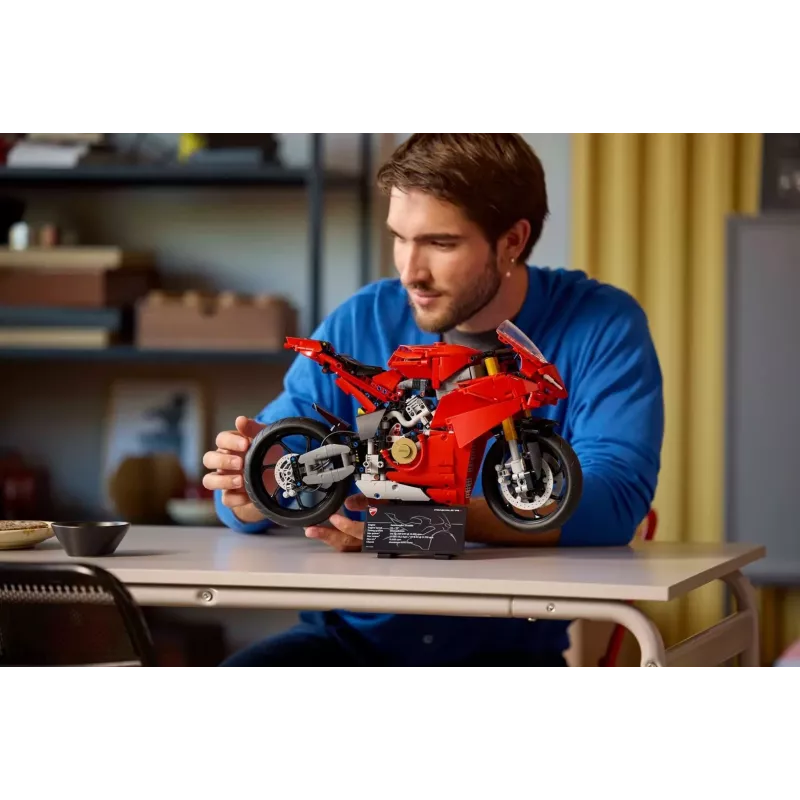 LEGO TECHNIC 42202 Ducati Panigale V4 S Motociklas