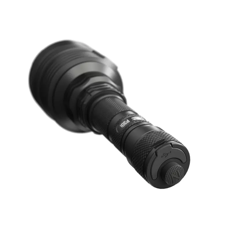 Nitecore P30i juodas rankinis LED žibintuvėlis