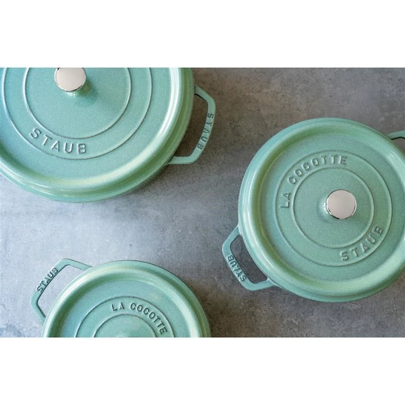 Staub apvalus ketaus puodas 5,2 l, mėtinis – La Cocotte 26 cm