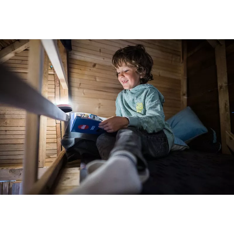 Baterijomis maitinamas stovyklavimo žibintas Ledlenser Kidcamp6 — LED RGB, 60 lm, AAA, ABS korpusas, 95 g
