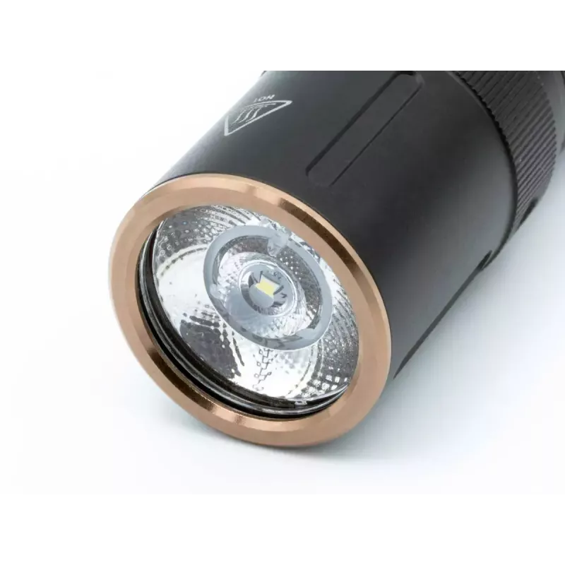 Rankinis žibintuvėlis Fenix E12 V2.0 juodas LED aliuminis IP68 50000 val.