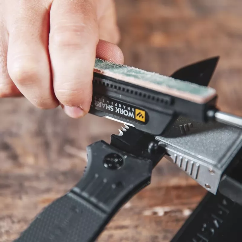 Pratraukiamas peilių galąstuvas Work Sharp Precision Adjust Elite 09DX066 — reguliuojamas kampas, deimantiniai akmenys, odinė apdaila, nailono korpusas
