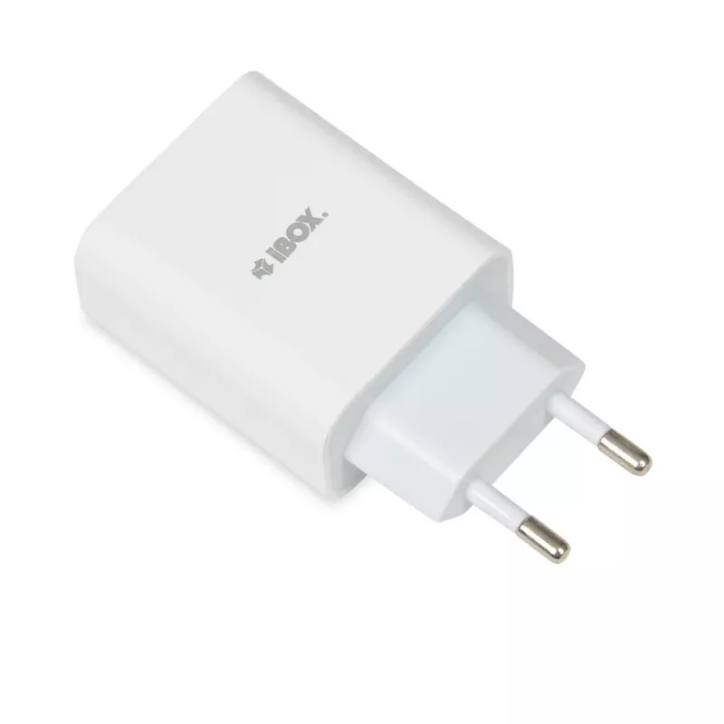 Vidaus įkroviklis iBox C-36 universalus baltas USB greitasis įkrovimas