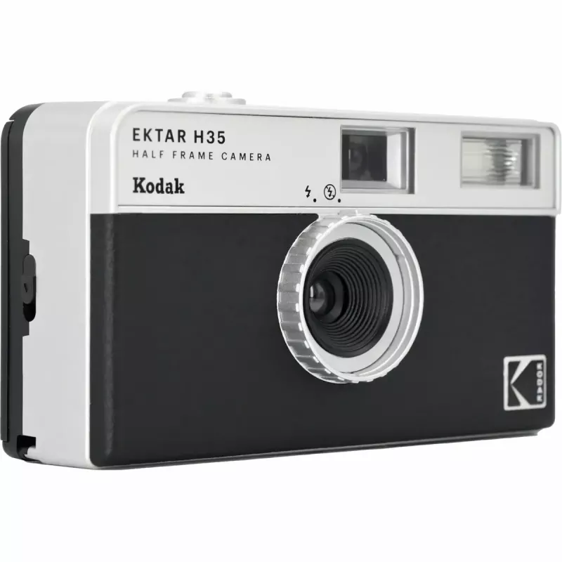 35 mm juostinis fotoaparatas Kodak Ektar H35 juodas — kompaktiškas, fiksuoto objektyvo, 35 mm juostos formatas