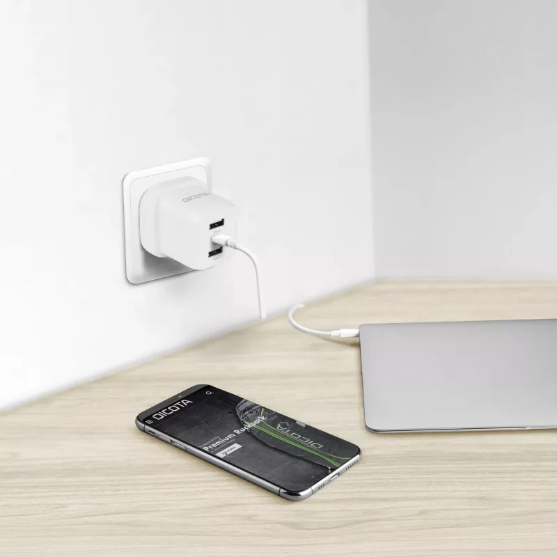 Dicota maitinimo šaltinis – kompaktiškas, nešiojamam kompiuteriui – 32 vatai – 3 A – 3 išvesties prievadai (USB-C, 2 x USB)
