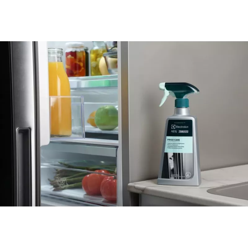 Electrolux šaldytuvo valymo purškiklis M3RCS301 — šaldytuvo priežiūros purškiklis vidaus paviršiams