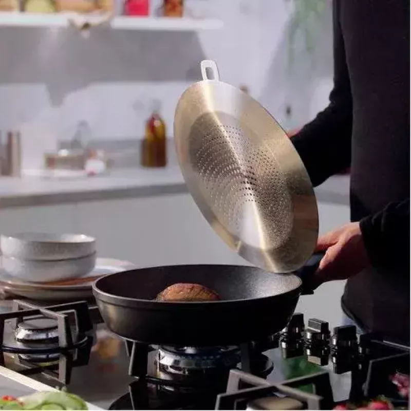 Universali keptuvė Fissler Adamant Comfort apvali 24 cm juoda