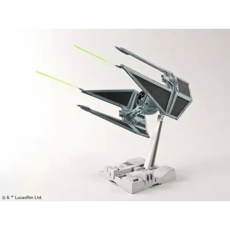 Plastikinis modelio rinkinys REVELL TIE Interceptor mastelis 1:72 – surinkimo rinkinys parodomajam modeliui
