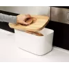 Stačiakampė baltos spalvos duonos dėžutė „Joseph Joseph Bread Bin“