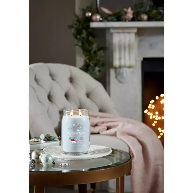 Vaškinė žvakė Yankee Candle North Pole Hideaway Mėlyna 157 mm 567 g
