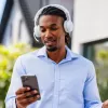 Ausinės Logitech Zone Wireless 2 ES — Laidinės ir belaidės (Bluetooth), USB-C, antausinės, 1,5 m laidas, baltos, 212 g
