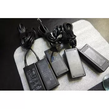 AC adapter HP 45W USB-C 935444-001 — 45 W USB-C maitinimo adapteris HP nešiojamiesiems kompiuteriams ir įrenginiams