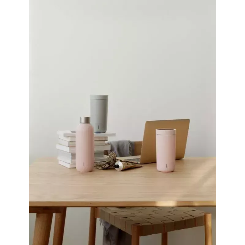 Termo puodelis Stelton To Go Click 400 ml pilkas nerūdijančio plieno dangtelis polipropileno vidus 72×80 mm
