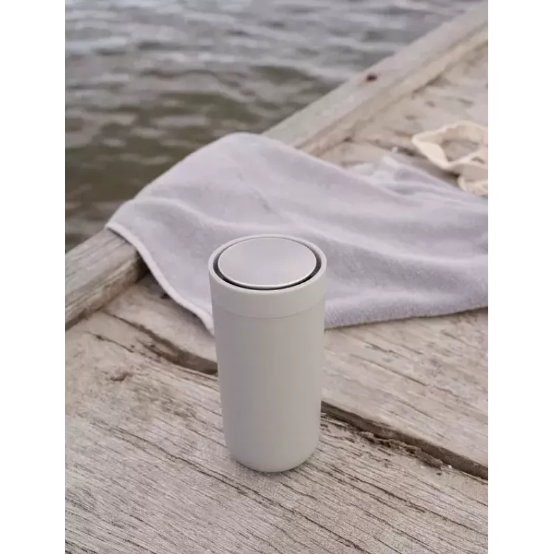 Termo puodelis Stelton To Go Click 400 ml pilkas nerūdijančio plieno dangtelis polipropileno vidus 72×80 mm