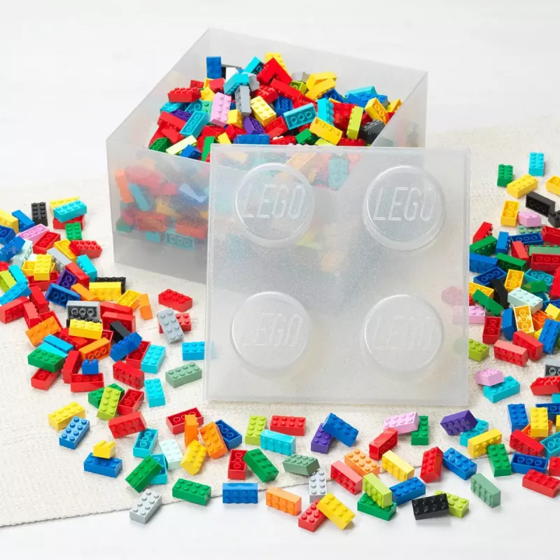 „Storage Brick 4 Top Lid Glitter“ (skaidrus) iš room copenhagen — LEGO suderinama laikymo dėžutė, 4 kaiščių, skaidrus blizgesio