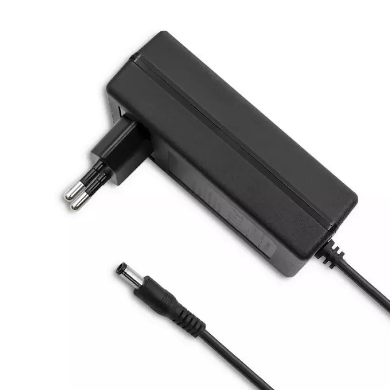 Maitinimo adapteris Qoltec 50779 Vidiniam naudojimui 20 W Juodas