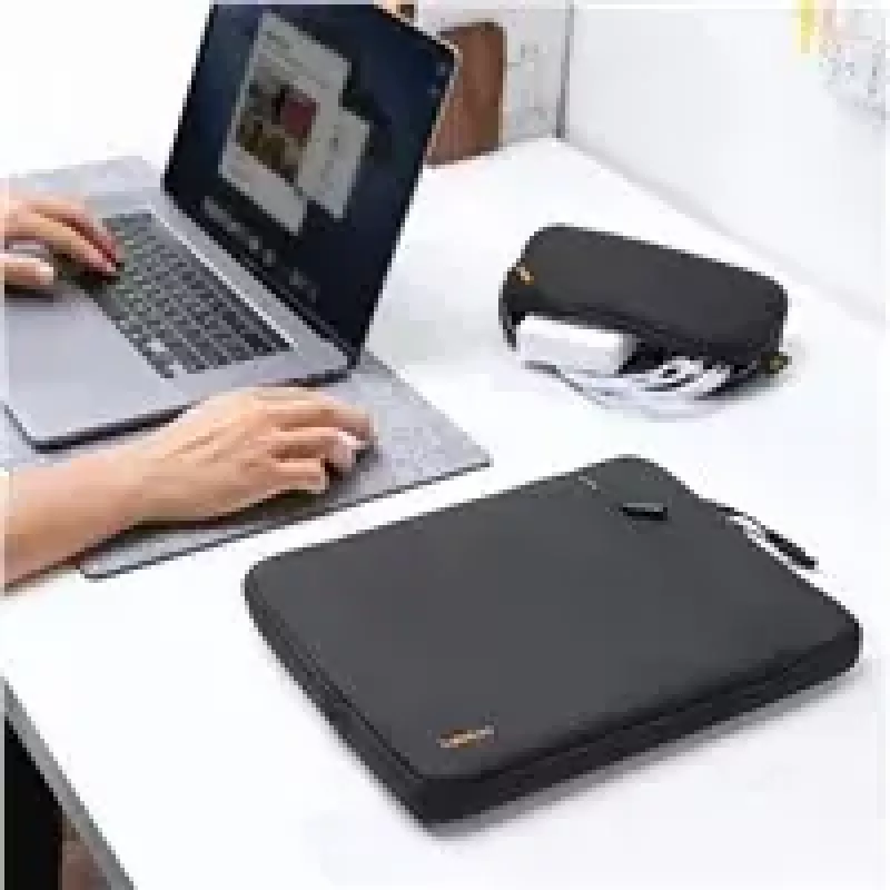 Tomtoc TOM-A13-C12D įmautės rinkinys 13 colių MacBook Pro / Air – juoda