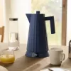 Elektrinis virdulys Alessi Plissé 1,0 L 2200 W mėlynas, termoplastinė derva, paslėpta bazė, automatinis išjungimas